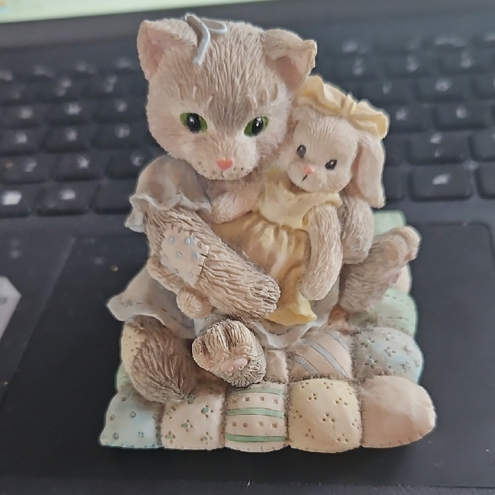 Vintage 1993 Calico Kittens Figurine "You're so Huggable" by Priscilla Hillman.